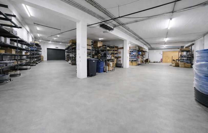Lager-/Produktionsfläche & Büro - 7500 qm - (teilbar ab 200 qm) - Rampen & ebenerdige Tore – Foto 11