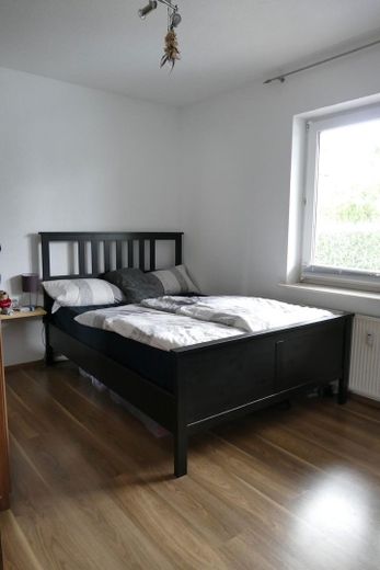 Schlafzimmer EG links