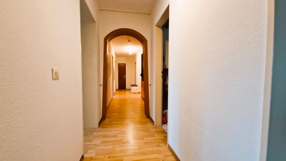 6-Zimmer-Wohnung in ruhiger Lage – Foto 4