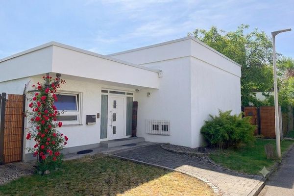 Detached single-family house in Offenburg-Hildboltsweier