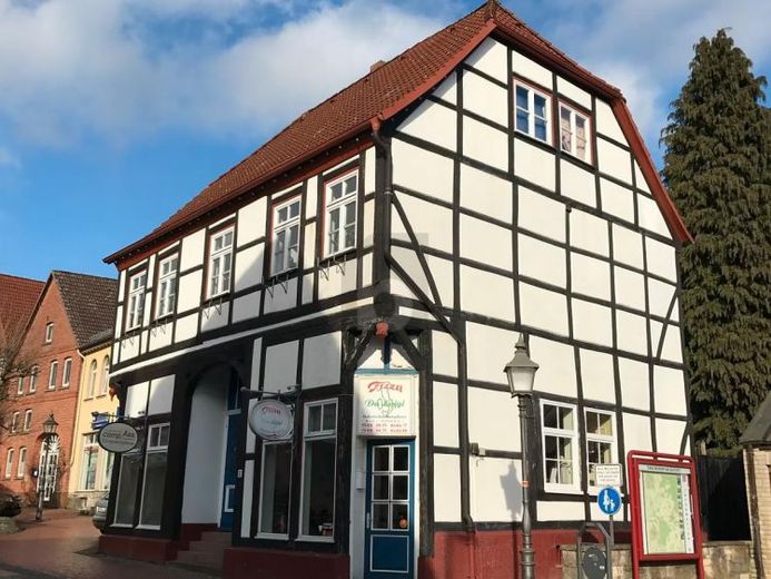 AUSBAUEN. WOHNEN. KASSIEREN. – Foto 1