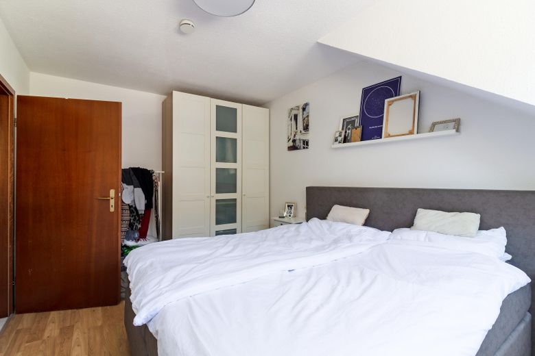 Schlafzimmer 1.1