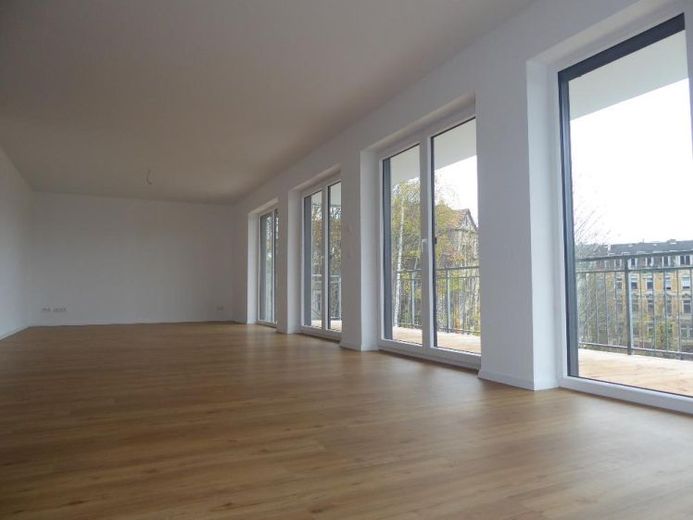 Neubau unterhalb vom Bärenstein... helle, sonnige 4 Zimmer Wohnung mit großem Balkon in einer Liegenschaft mit nur 2 Wohnungen – Foto 1