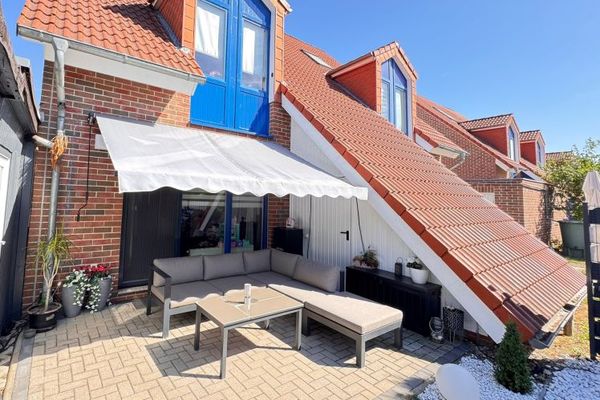 wunderschöne Doppelhaushälfte in Braschwitz mit Garage und PV-Anlage