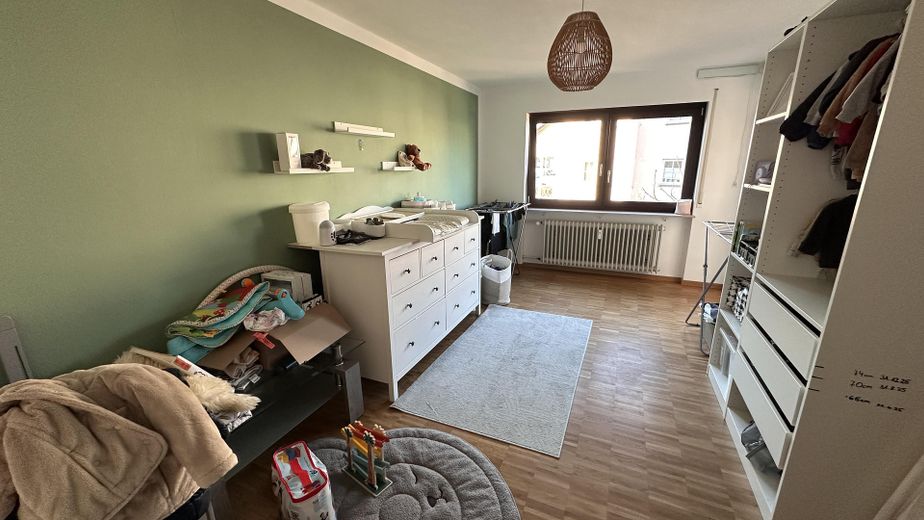 Von privat - Gepflegte, renovierte 3-Zimmer Wohnung mit Balkon in Tamm – Kinderzimmer oder Büro - 16 qm