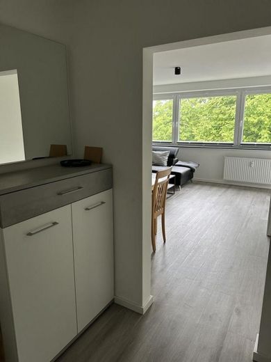 Voll möblierte wohnung mit Einbauküche – Foto 10