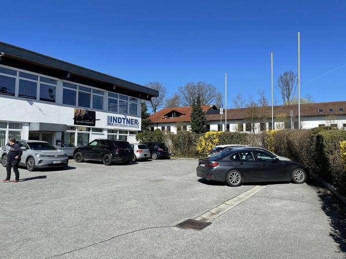 Superfici di magazzino e ufficio riscaldabili in affitto a Eggenfelden -1096qm – Photo 43