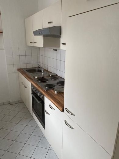 Preiswerte 3-R-Whg. Altbau im 2.OG ca.73 m²; in Magdeburg- Stadtfeld -Ost zu vermieten. – EBK.