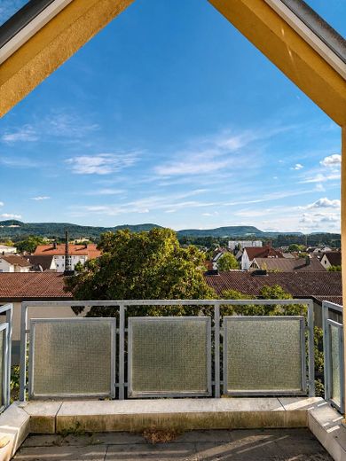 Меблированная 1,5-комнатная мансардная квартира с видом в Залахе – Balkon