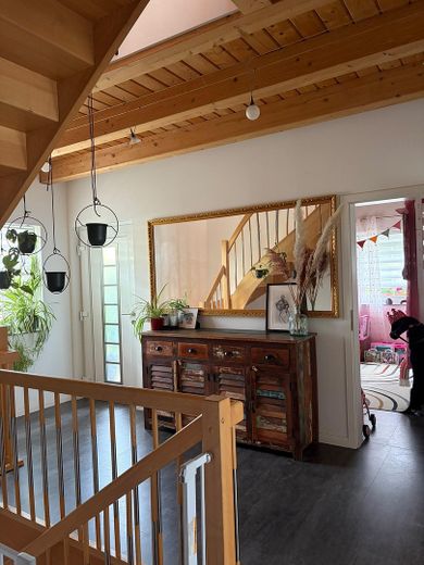 Well-maintained wooden house  200m², 8 rooms, 4 bathrooms and particularly energy-efficient building services – Photo 9