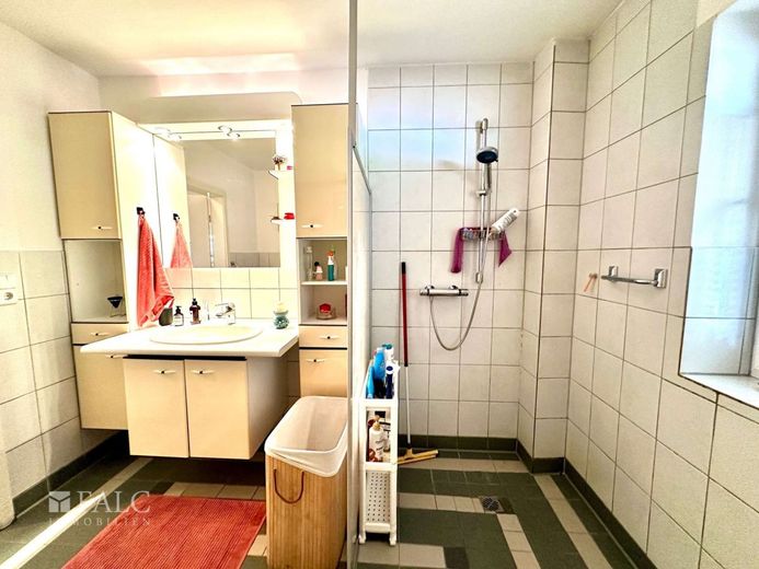 Traumhaft Wohnen in der Natur - Top Einfamilienhaus mit Einliegerwohnung – Bad EG