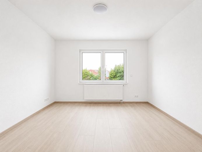 Provisionsfrei: Kernsaniertes Mehrgenerationenhaus mit 649 m² Grundstück & Erweiterungspotenzial – Foto 4