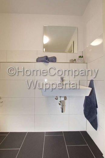 Business- Apartment im Industrial-Style mit Süd-Balkon, DSL-Wifi und Reinigungsservice – 4228e0a961e3f7a65ea92bac77ebf8451101f3f5.jpg