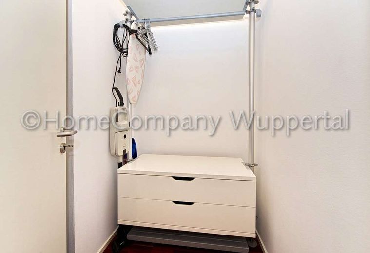 Alles inklusive! Hochwertige Wohnung mit DSL-Wifi, Balkon und eigenem PKW-Stellplatz – af4e93fe0a91a5fc7961fb043035d3242a3d1860.jpg