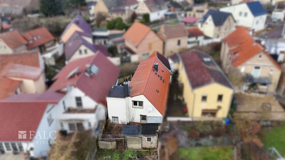 Ihre Immobilie ist nur ein Gebot entfernt – Drohne Rückansicht