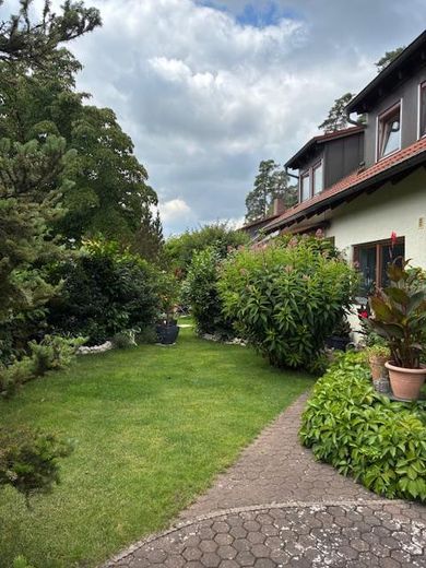 Blick vom Gartentor