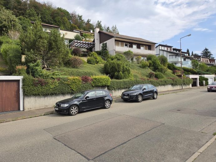 Provisionsfrei: Großzügiges Einfamilienhaus in ruhiger Aussichtslage mit teilbarem Großgrundstück – Großes teilbares Grundstück
