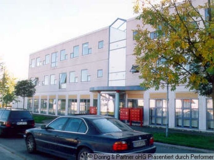 Helle und moderne Büroräume von 19 bis 217 m² in Top-Lage von Bad Köstritz!! – फोटो 1