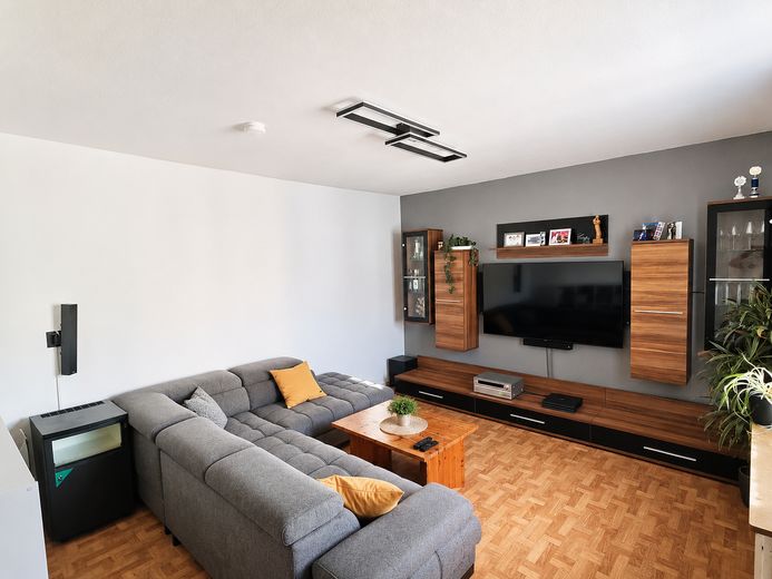 4-Zimmer-Wohnung in zentraler Lage von Bingen –  inkl. Einbauküche – Wohnzimmer
