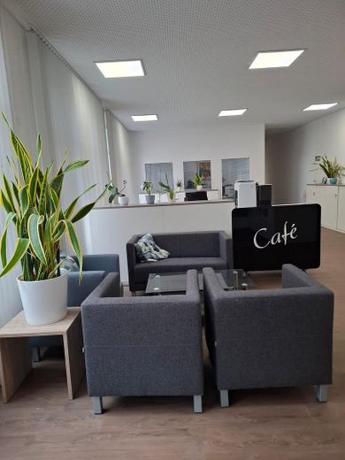 Oberpfalz’daki Weiden’in en iyi konumunda aydınlık ofis kiralık – Fotoğraf 7