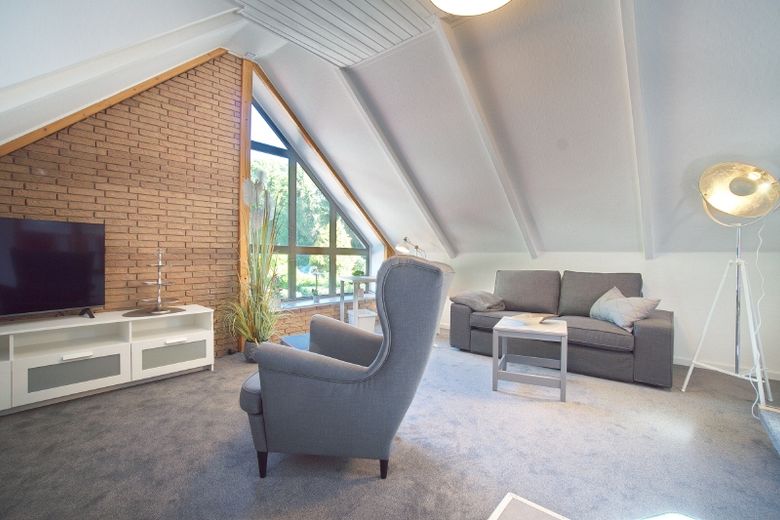 Charmante Etagenwohnung mit Terrassennutzung, PKW-Stellplatz möglich, sehr gute Infrastruktur – 6b4e4c65371cc3311803fd2392f9fbcbba107df9.jpg