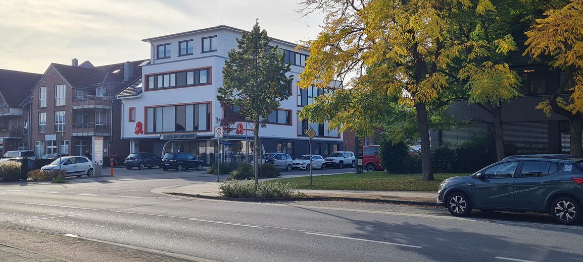 Apotheke und Ärztehaus