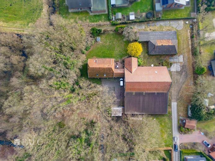 Resthof mit Scheune und über 10.000 m² Grundstück - attraktives Entwicklungspotenzial in Wiefelstede – Ansicht