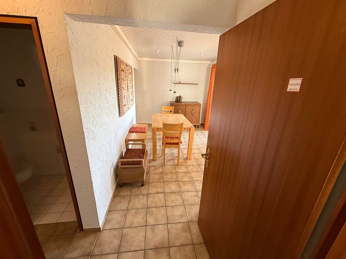 4 Zimmer mit Aussicht – Terrasse, Wärmepumpe, Garage und Stellplatz inklusive – Esszimmer