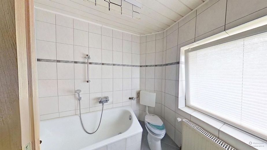 Niedliche Maisonette- Wohnung im Zentrum von Köthen – Badezimmer