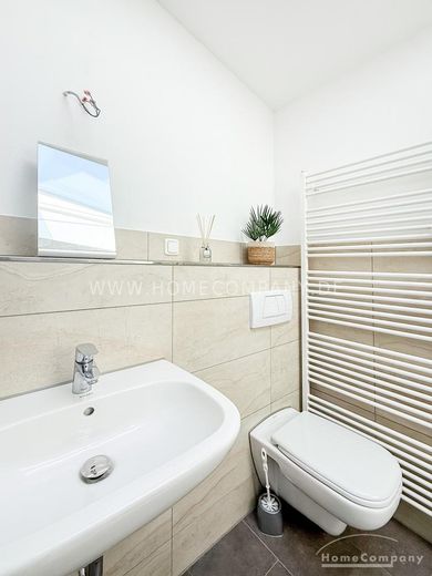 22801 HomeCompany Dresden Möbliert/Furnished 3-Zimmer Maisonette Wohnung in Dresden-Striesen mit Balkon max. 3 Personen – a9a7e1ef15f683d918282a6770ed4f70352bf106.jpg
