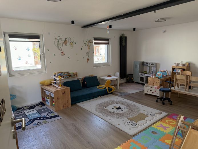 Huis in plaats van appartement – gemoderniseerd voorhuis met tuin – Foto 6