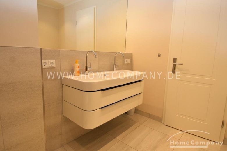 Prima occupazione - appartamento di lusso vicino a 
Ku´Damm con garage sotterraneo – a2e06be7161080122801b056e7f9b1b2c928ac5d.jpg