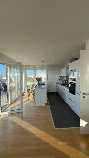 3-Zimmer-Penthouse -Wohnung in der Herzo-Base 12.22 – Essbereich