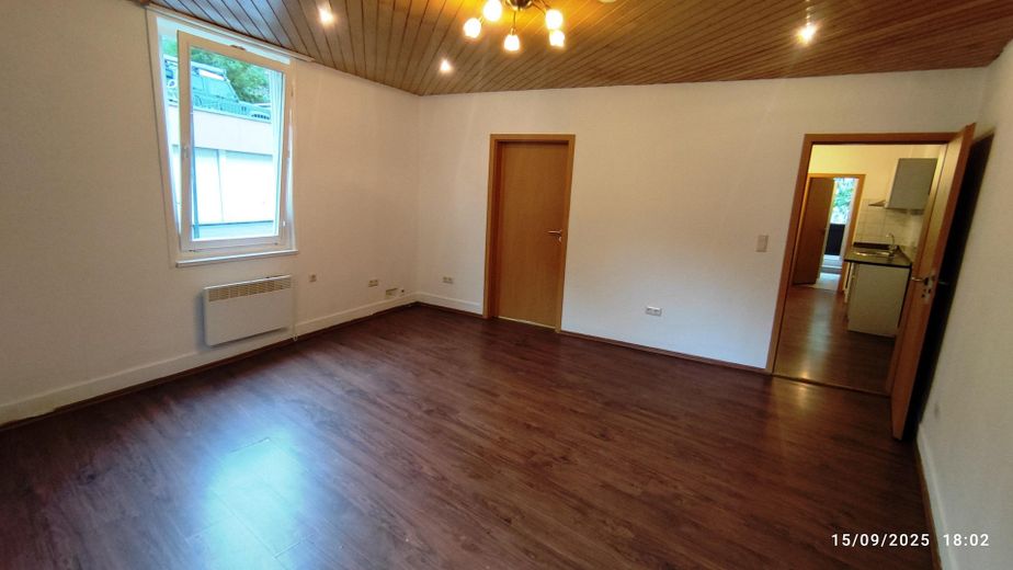 Mehrfamilienhaus, Vier Wohnungen – 60 m², insgesamt 240 m². Das Haus hat vier Etagen – Foto 4