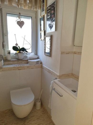 STA - Top san.  ZFH (EFH + autarker 106 m²- DG-Whg.) + sep. Gebäude in 1A-Lage, Weitbl., 3er Gge. – WC EG/OG