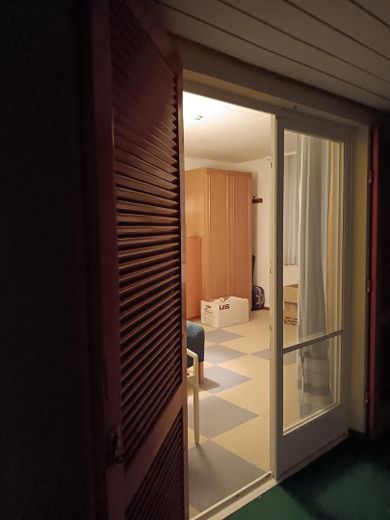 Balkon, Blick in Zimmer-1