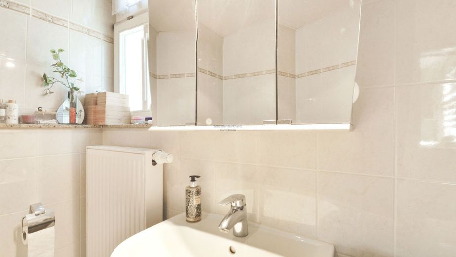 Preissenkung! *** Charmantes Einfamilienhaus mit Ausbaupotenzial in Gräfinau – Badezimmer