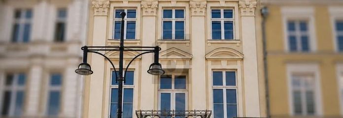 ПРИВАБЛИВА ПЛОЩА В НАЙКРАЩОМУ МІСЦІ ЦЕНТРУ МІСТА