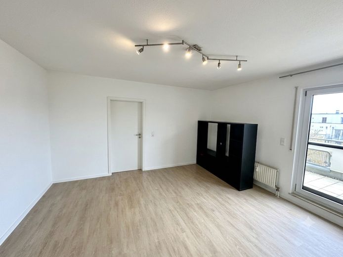 Exclusive 2-room apartment with large terrace – completely modernized bathroom in Karlsruhe-Neureut – Foto 3