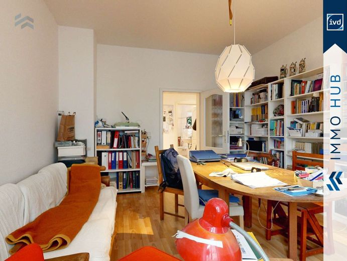 3749057-LpwBwYmv59RpNnc1qMgp3Hip-Wohnzimmer.jpg
