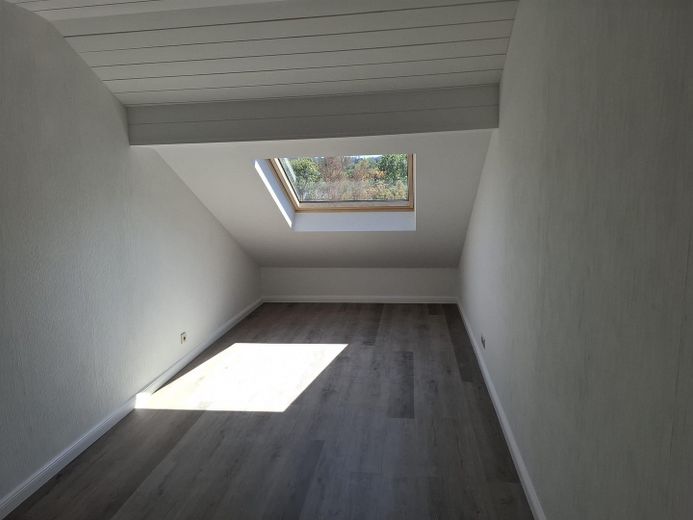 Sprzedaż domu w domu w Bad Schwalbach – Schlafzimmer