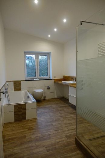 Wonen als in een penthouse: galerij, open haard en enorme leefruimte – Foto 17