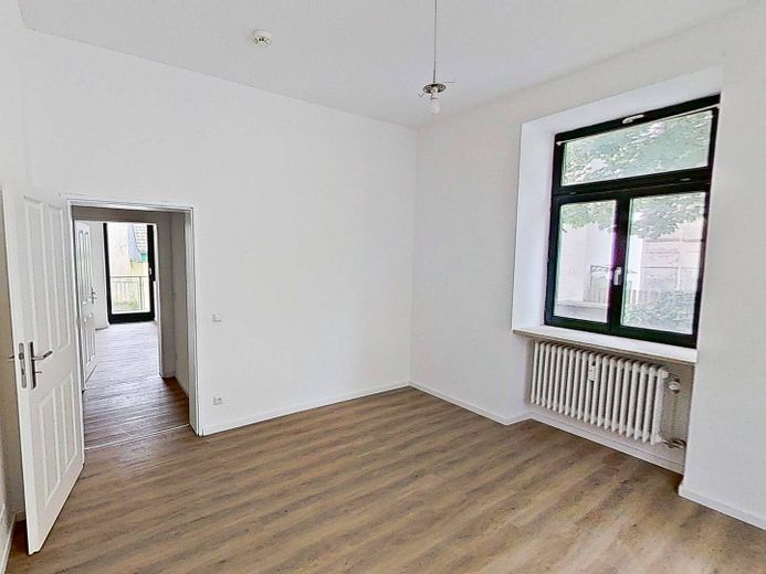 شقة واسعة ومجددة بالكامل من غرفتين مع شرفة – Ansicht II: Schlafzimmer