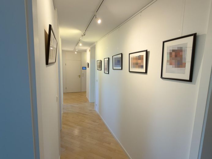Provisionsfrei: 4-Zimmer-EG-Wohnung mit 300 m² Privatgarten, Süd-West-Terrasse, nur 2 Parteien – Flur