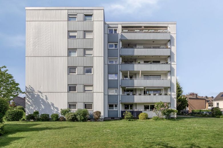 *** Gehobene Etagenwohnung in Ruhiger Umgebung der Stadt Langenfeld *** – Hausansicht