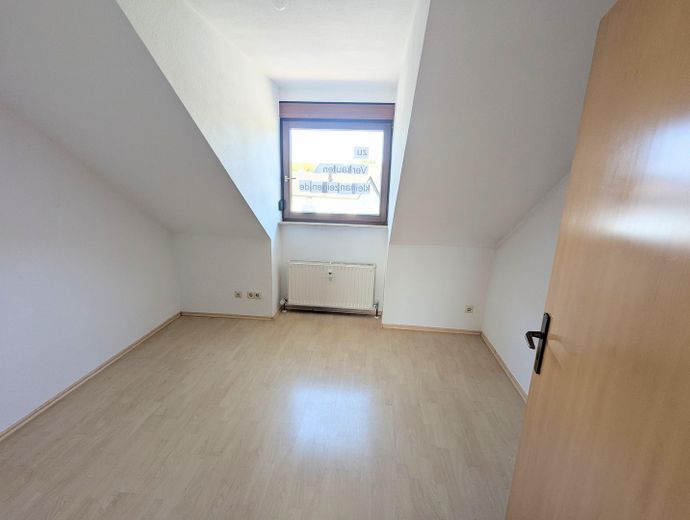 Helle 3-Zi.-Wohnung + West-Balkon & TG-Stellplatz – Kinder-Gästezimmer, Homeoffice