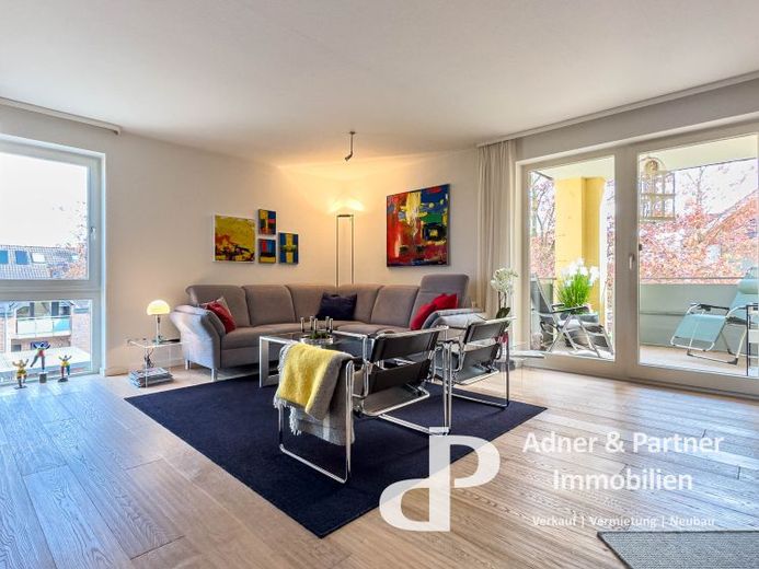 **MODERNE 4-ZIMMERWOHNUNG MIT 3 BALKONEN UND GARAGE IM KANZLERFELD** – Foto 1