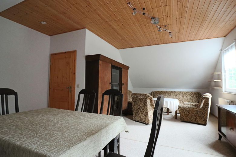 Zimmer 1 OG