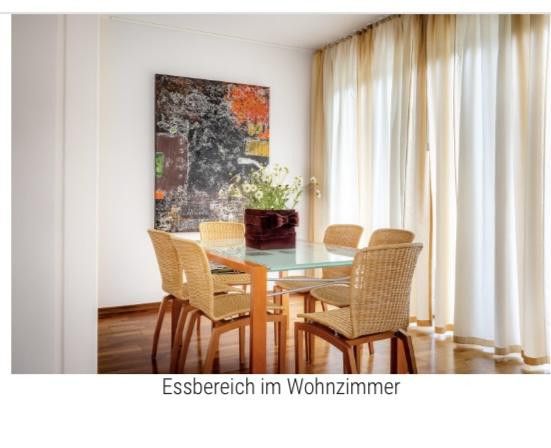 Essbereich im Wohnzimmer