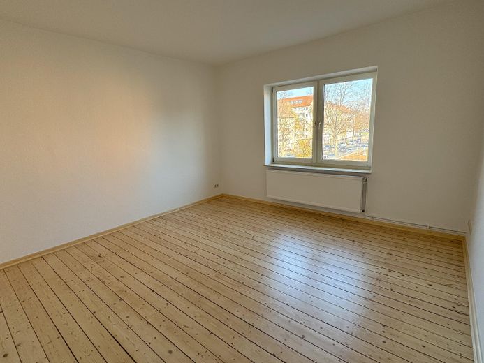 Luminoso e spazioso appartamento di 2 locali con cucina abitabile – Foto 2